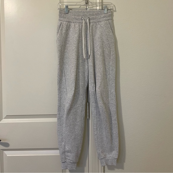 Lululemon Scuba High-Rise Cropped Joggers - Picture 1 of 4
